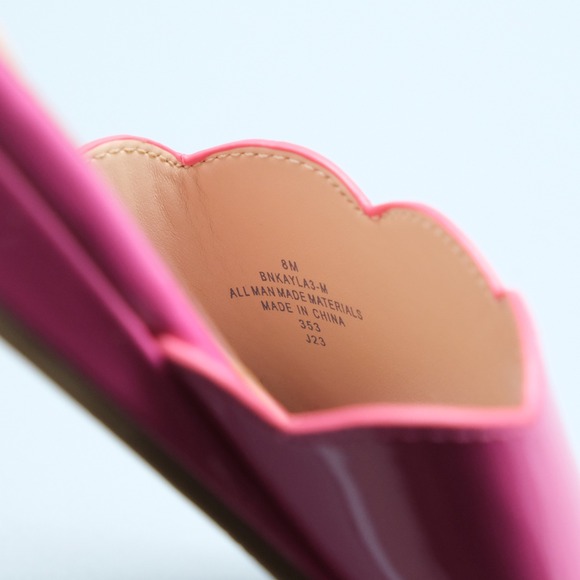 Bandalino Women's Pink Kayla Sandals Leather Scalloped Slide ‎ Size 8M - Picture 5 of 12